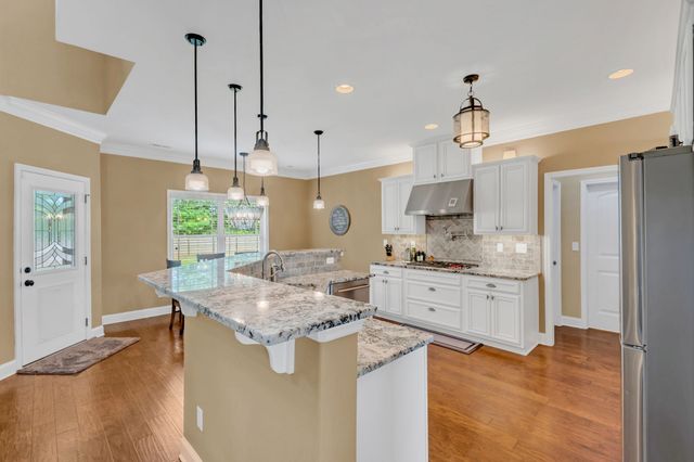 33 Ivy Dr, Fayetteville, TN 37334