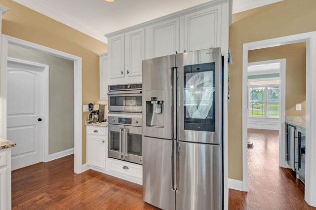 33 Ivy Dr, Fayetteville, TN 37334