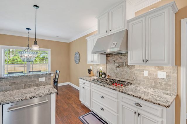 33 Ivy Dr, Fayetteville, TN 37334