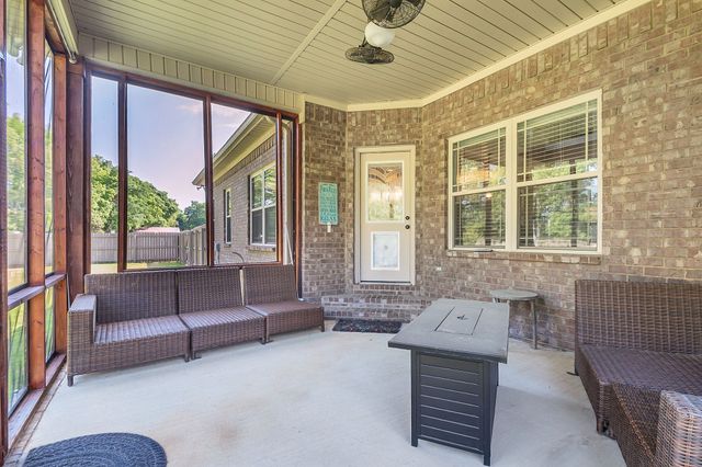 33 Ivy Dr, Fayetteville, TN 37334