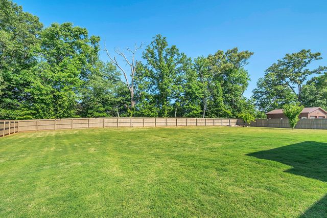 33 Ivy Dr, Fayetteville, TN 37334