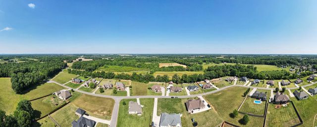 33 Ivy Dr, Fayetteville, TN 37334