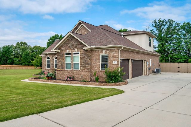 33 Ivy Dr, Fayetteville, TN 37334