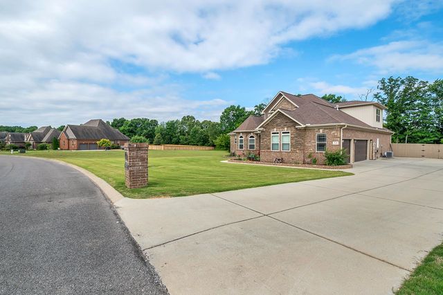 33 Ivy Dr, Fayetteville, TN 37334
