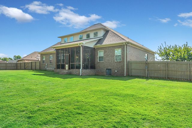 33 Ivy Dr, Fayetteville, TN 37334