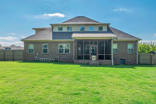 33 Ivy Dr, Fayetteville, TN 37334