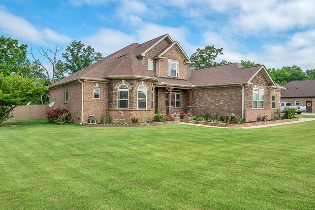 33 Ivy Dr, Fayetteville, TN 37334