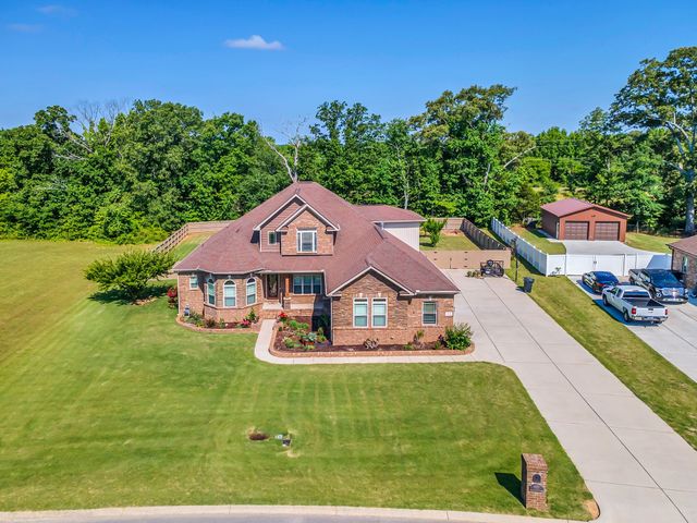 33 Ivy Dr, Fayetteville, TN 37334