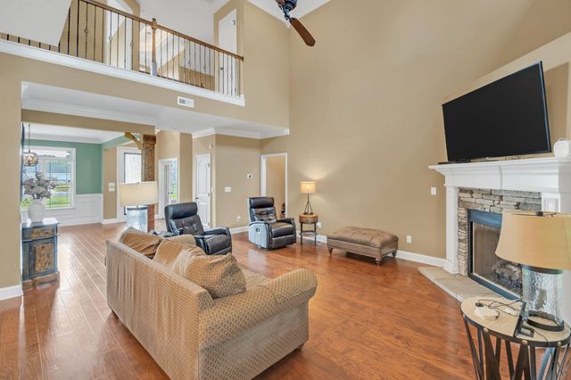 33 Ivy Dr, Fayetteville, TN 37334