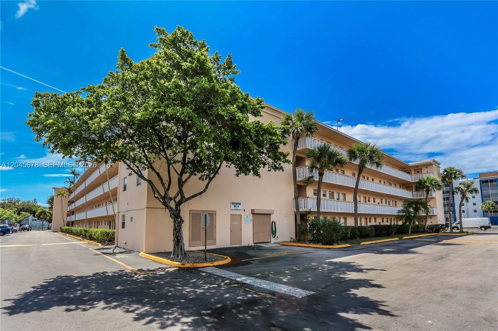 505 E Dania Beach Blvd 4-3G, Dania Beach, FL 33004