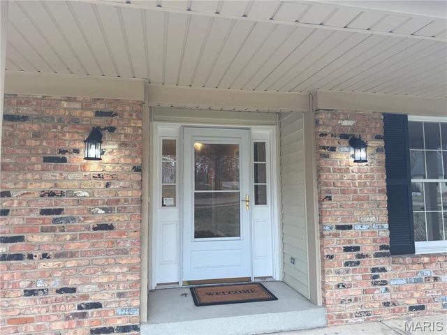 14112 Glen Cove Drive, Chesterfield, MO 63017