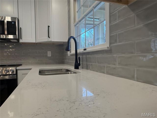 14112 Glen Cove Drive, Chesterfield, MO 63017