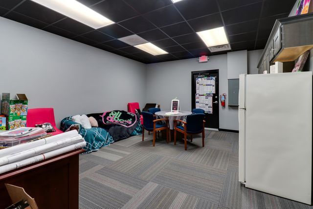 1602 Glasson Street 3, Bloomington, IL 61704