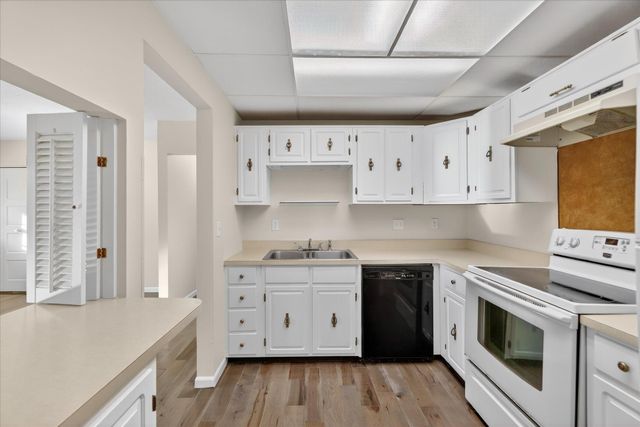 10206 Cricklewood Court, Portage City, MI 49024