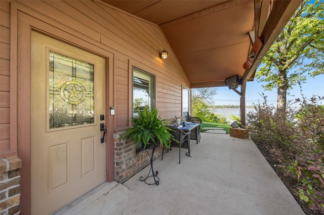 1128 Doe Run Drive, Tool, TX 75143