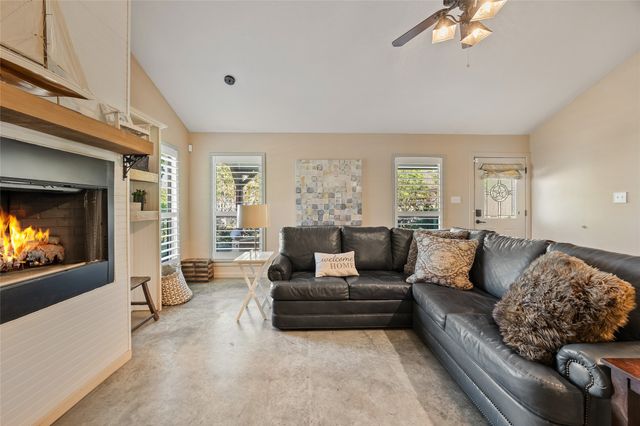 1128 Doe Run Drive, Tool, TX 75143