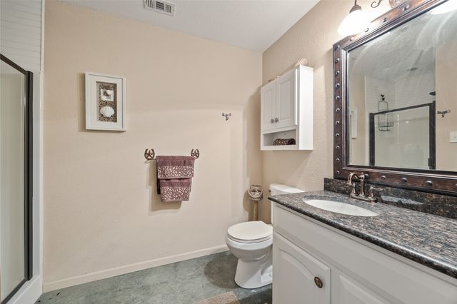 1128 Doe Run Drive, Tool, TX 75143