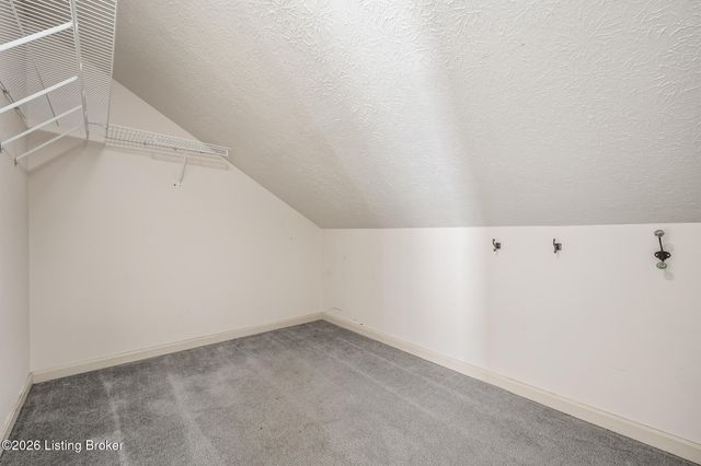8025 Aspen Green Ln, Louisville, KY 40291