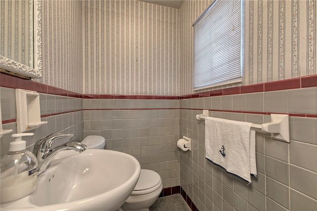 1628 Vermont Ave, White Oak, PA 15131