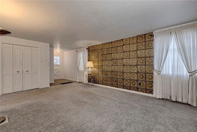 1628 Vermont Ave, White Oak, PA 15131