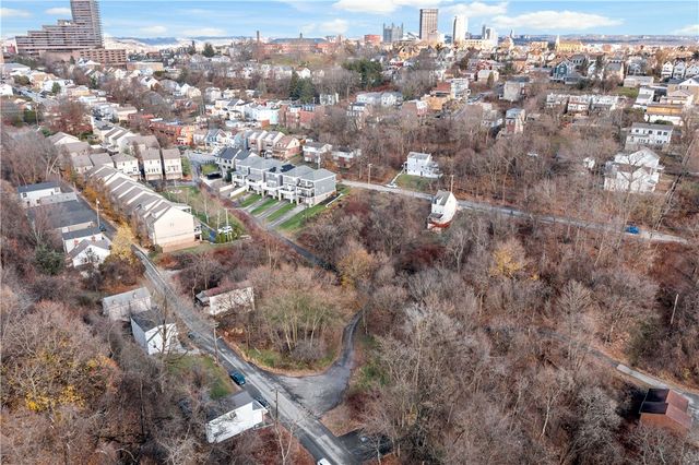 505 Wyola St, Mt Washington, PA 15211