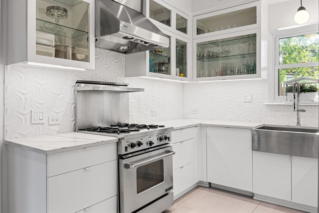 2138 W Caton Street, Chicago, IL 60647