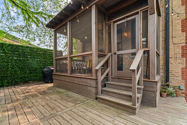 2138 W Caton Street, Chicago, IL 60647