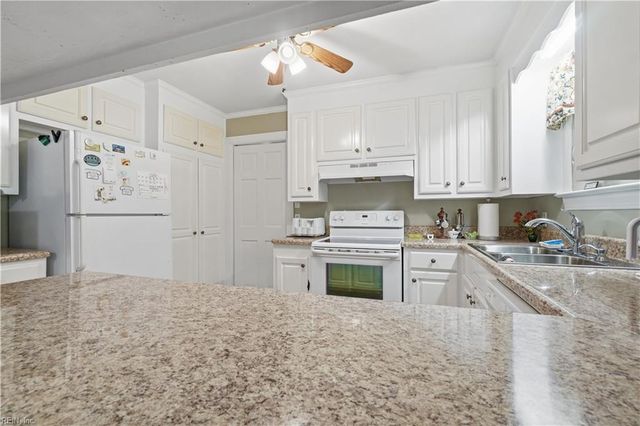 104 Pine Ave AVE, Franklin, VA 23851