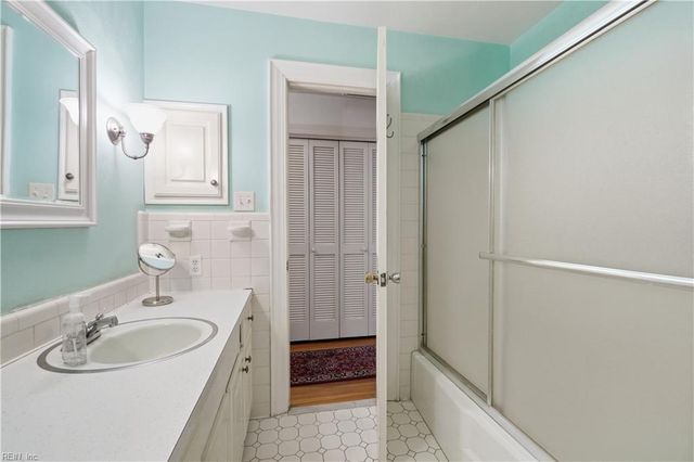 104 Pine Ave AVE, Franklin, VA 23851