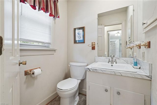 104 Pine Ave AVE, Franklin, VA 23851