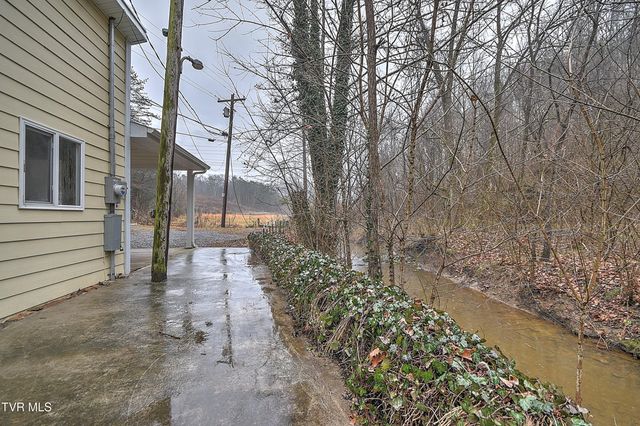 189 Honeycutt Road, Rogersville, TN 37857