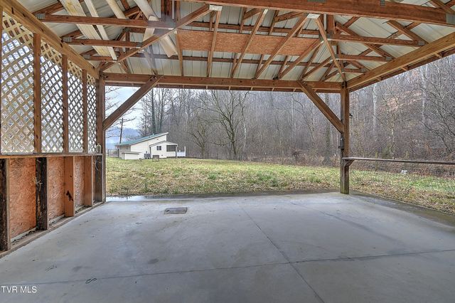 189 Honeycutt Road, Rogersville, TN 37857