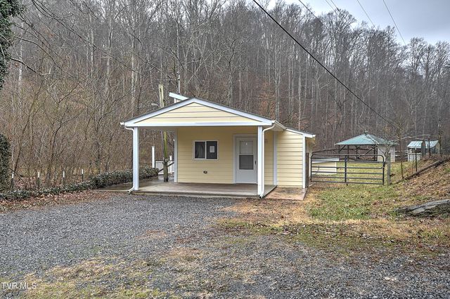 189 Honeycutt Road, Rogersville, TN 37857