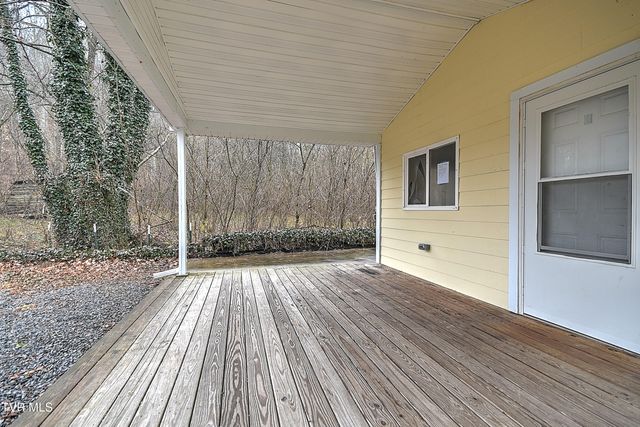 189 Honeycutt Road, Rogersville, TN 37857