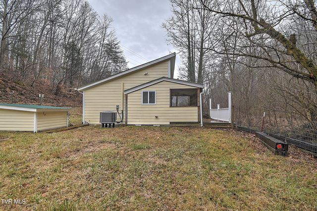 189 Honeycutt Road, Rogersville, TN 37857