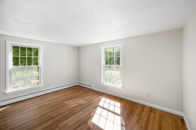 153 High St, Topsfield, MA 01983