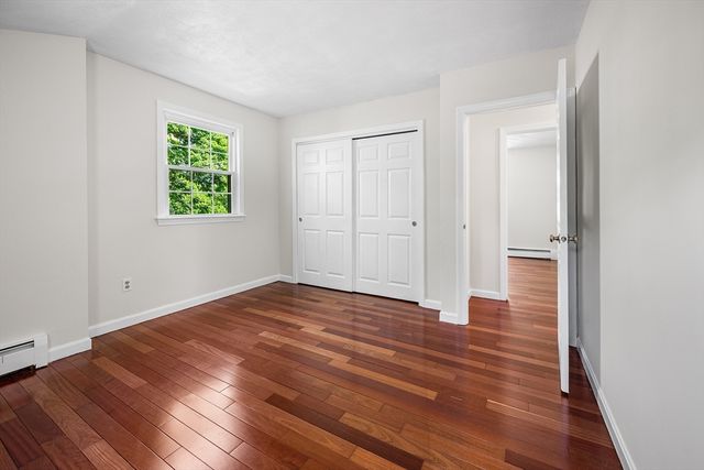 153 High St, Topsfield, MA 01983