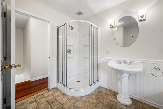 153 High St, Topsfield, MA 01983