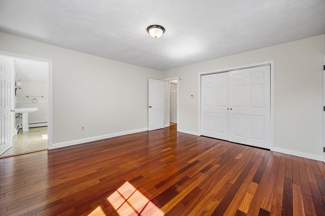 153 High St, Topsfield, MA 01983