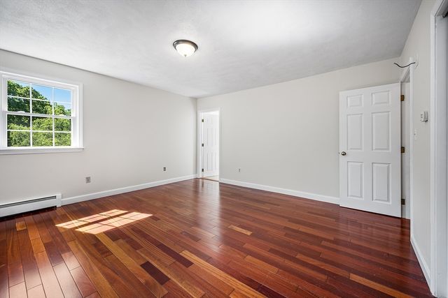 153 High St, Topsfield, MA 01983