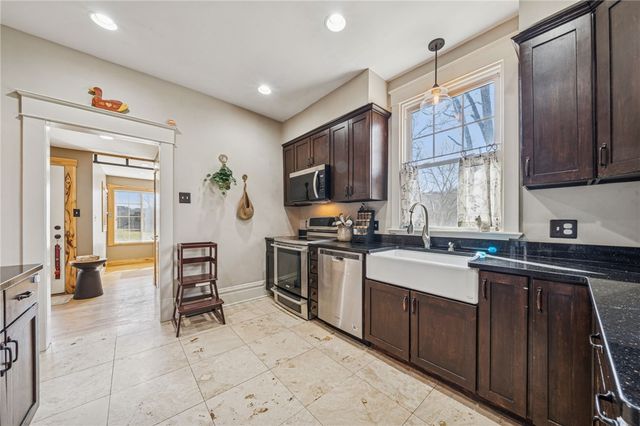 416 Pine Run, Franklin Twp, PA 16123