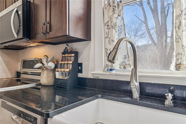 416 Pine Run, Franklin Twp, PA 16123