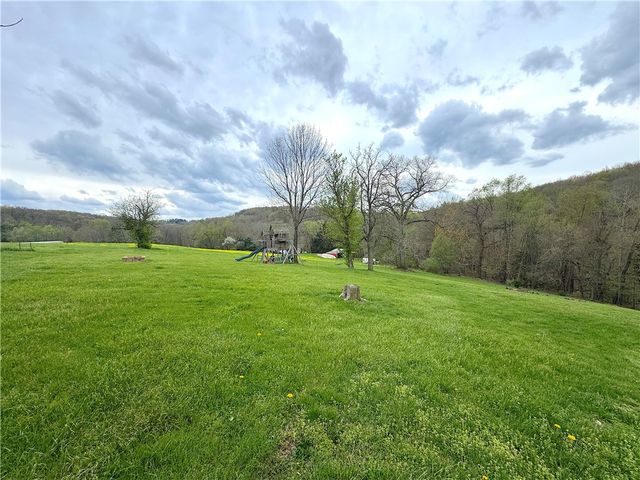416 Pine Run, Franklin Twp, PA 16123