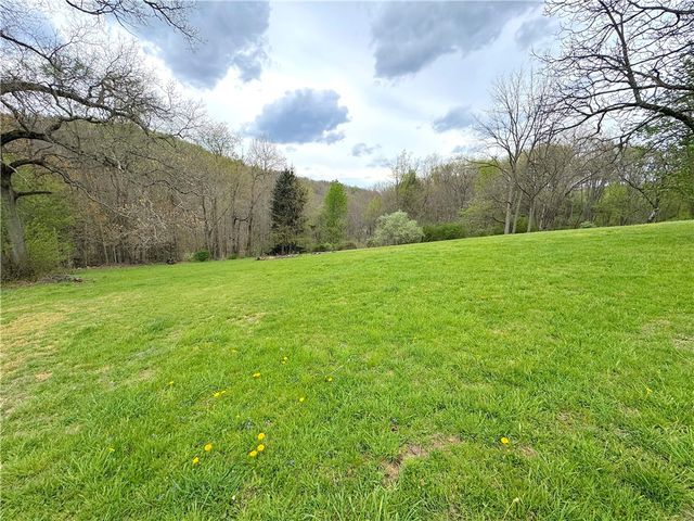 416 Pine Run, Franklin Twp, PA 16123