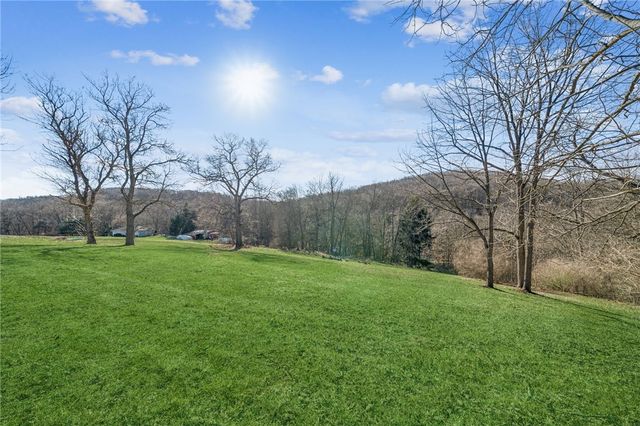 416 Pine Run, Franklin Twp, PA 16123