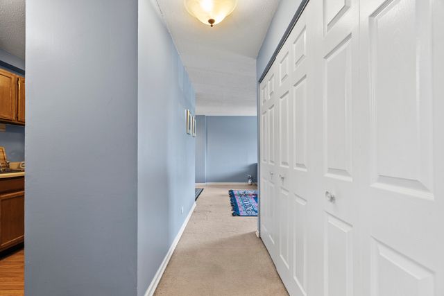 1800 Huntington Boulevard 307, Hoffman Estates, IL 60169