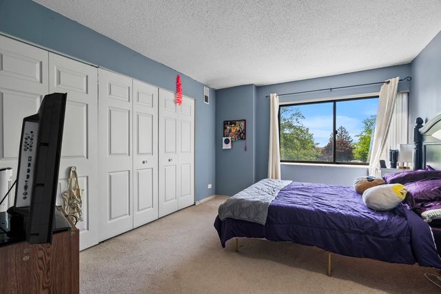 1800 Huntington Boulevard 307, Hoffman Estates, IL 60169
