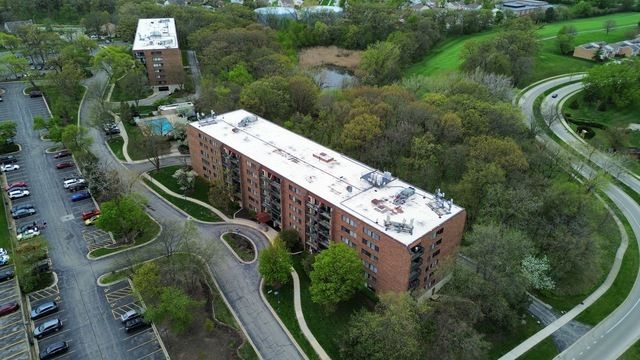 1800 Huntington Boulevard 307, Hoffman Estates, IL 60169