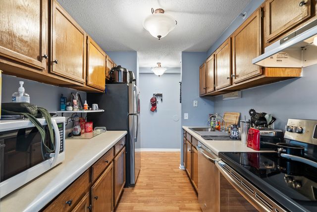 1800 Huntington Boulevard 307, Hoffman Estates, IL 60169