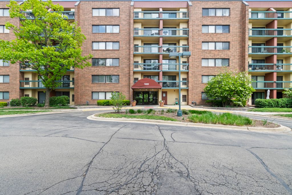 1800 Huntington Boulevard 307, Hoffman Estates, IL 60169